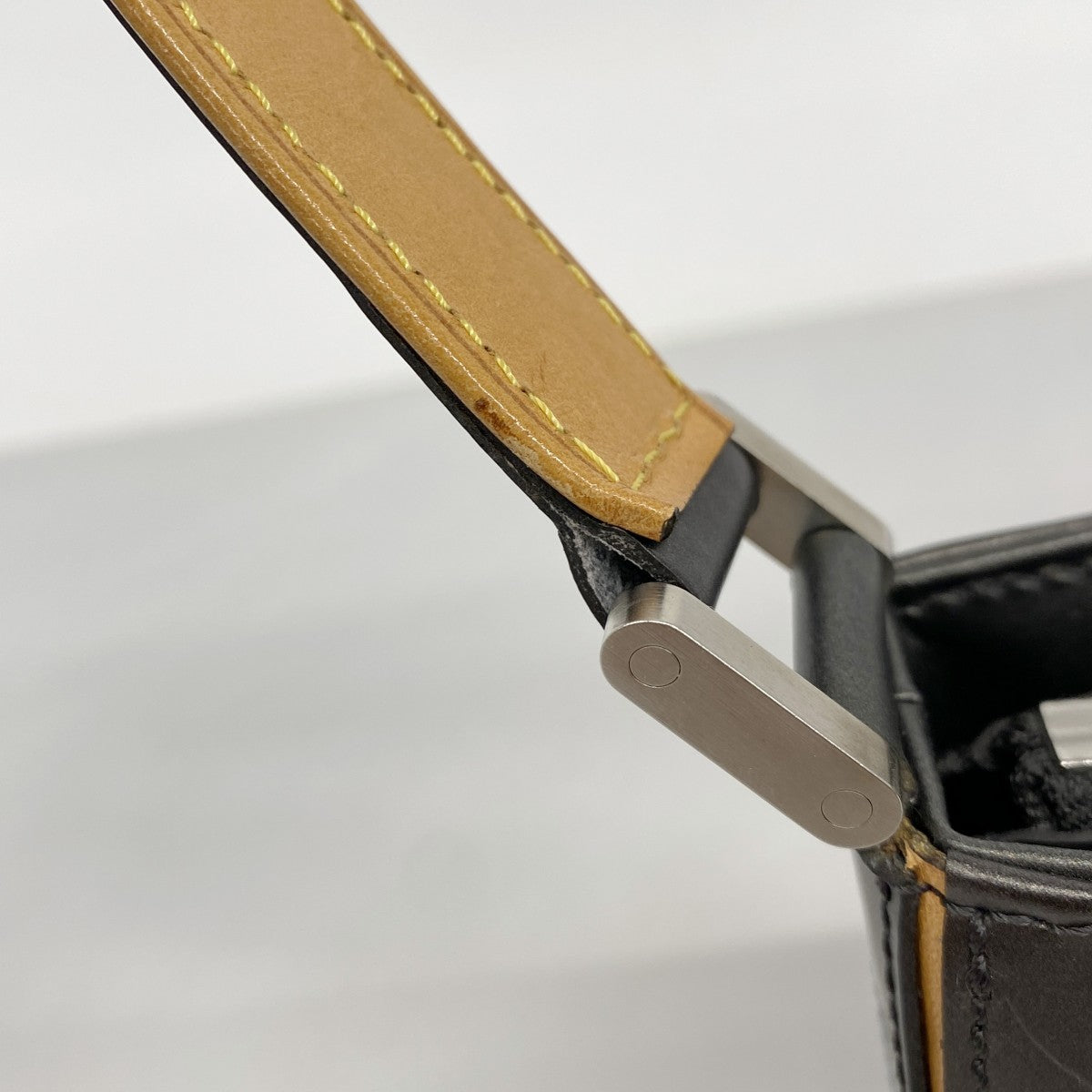 【6ee6104-k】ルイヴィトン ショルダーバッグ モノグラム・マット ファウラー M55142 ノワール【中古】レディース
