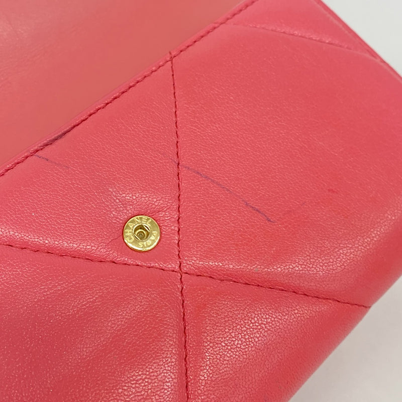 ★SALE【6ee6171-k】シャネル 長財布 シャネル19 ラムスキン ピンク ゴールド金具【中古】レディース