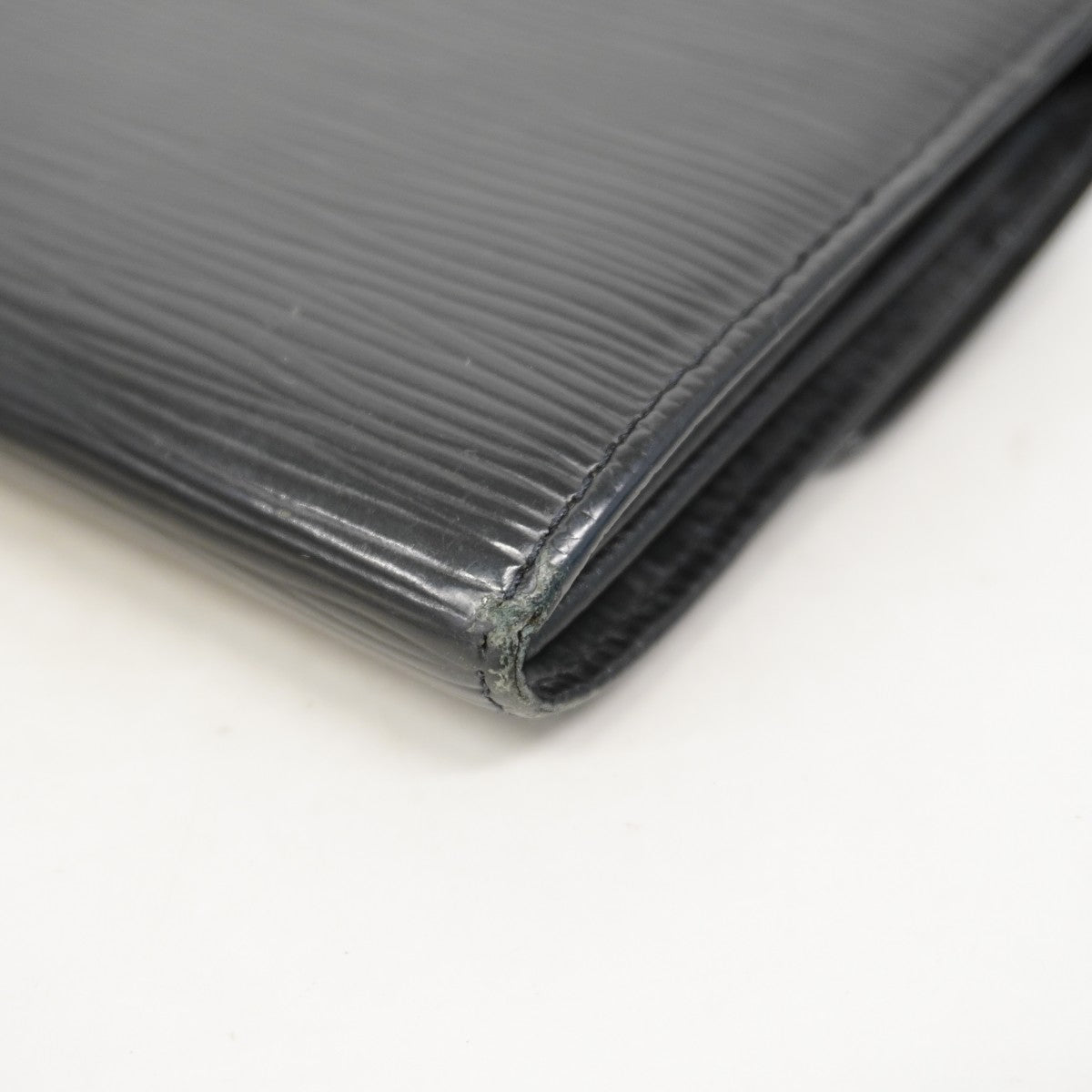 【6ee6192-k】ルイヴィトン 長財布 エピ ポシェットポルトモネクレディ M63592 ノワール【中古】レディース