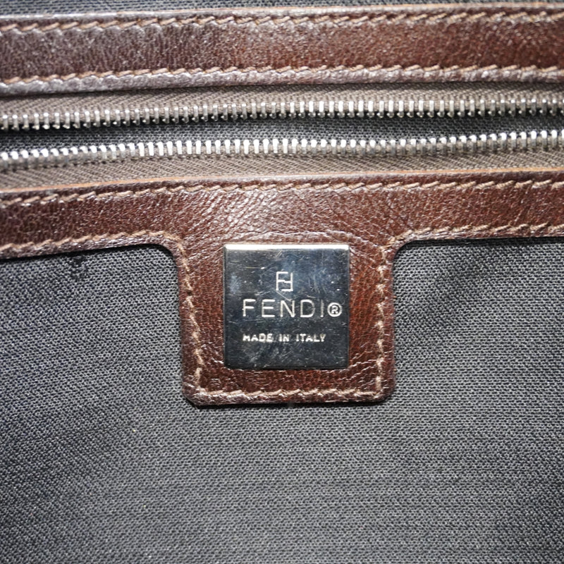 【6ee6209】フェンディ ショルダーバッグ スウェード ブラウン シルバー金具【中古】レディース