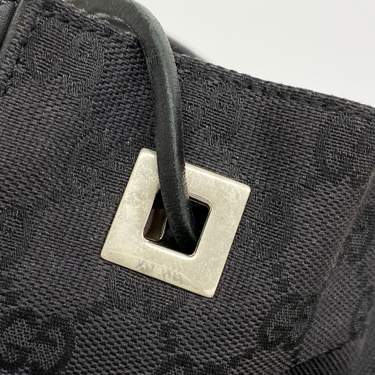 【6ee6287-k】グッチ ショルダーバッグ GGキャンバス 001 4021 キャンバス ブラック シルバー金具【中古】レディース