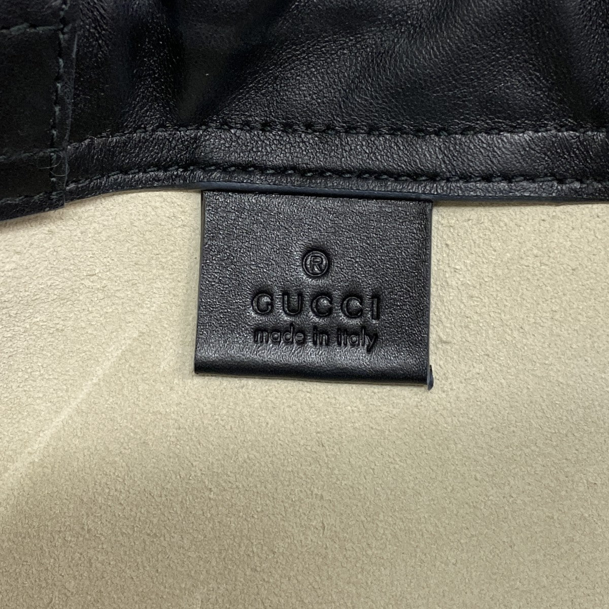 【6ee6464-k】グッチ リュック・デイパック ドローストリング 516639 レザー アイボリー ゴールド金具【中古】レディース