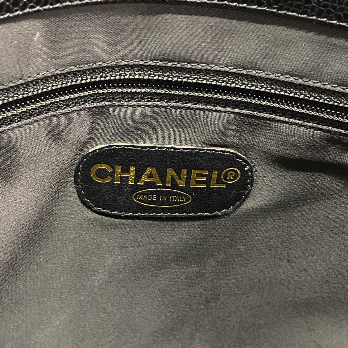 【6ee6493-k】シャネル ショルダーバッグ キャビアスキン ブラック ゴールド金具【中古】レディース