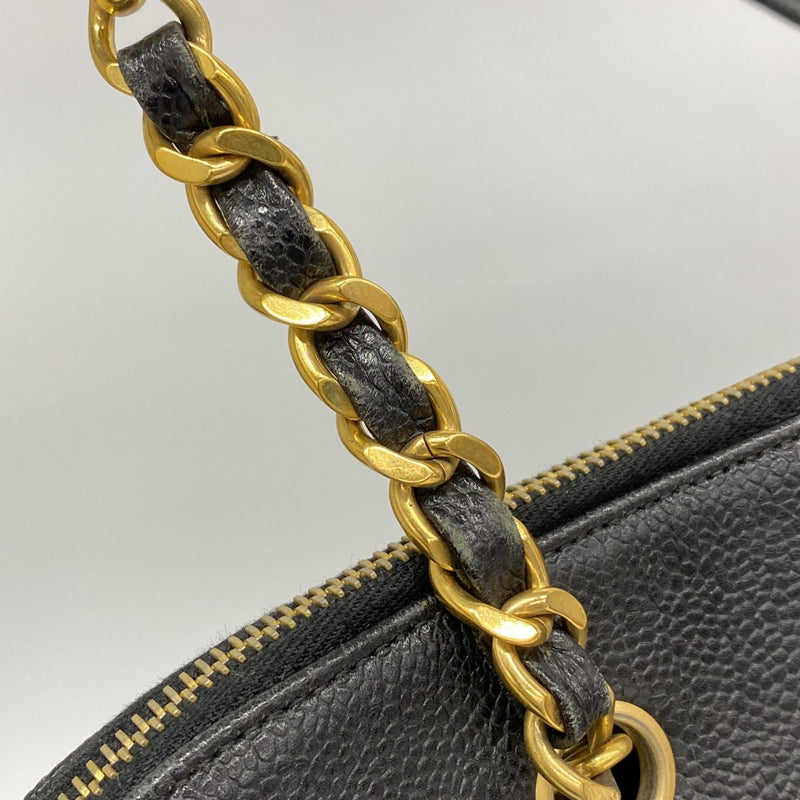 【6ee6493-k】シャネル ショルダーバッグ キャビアスキン ブラック ゴールド金具【中古】レディース
