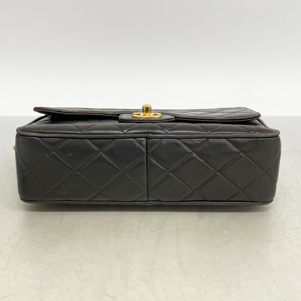 【6ee6495-k】シャネル ショルダーバッグ マトラッセ チェーンショルダー ラムスキン ブラック ゴールド金具【中古】レディース