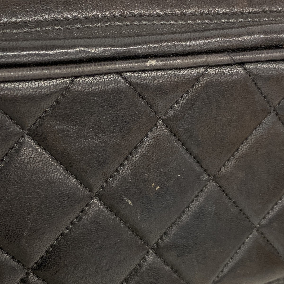【6ee6495-k】シャネル ショルダーバッグ マトラッセ チェーンショルダー ラムスキン ブラック ゴールド金具【中古】レディース