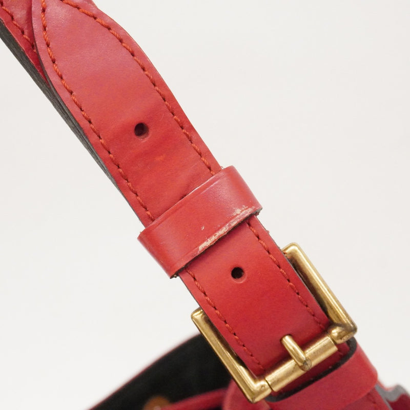 【6ee6571】ルイヴィトン ショルダーバッグ エピ プチノエ M44107 カスティリアンレッド【中古】レディース