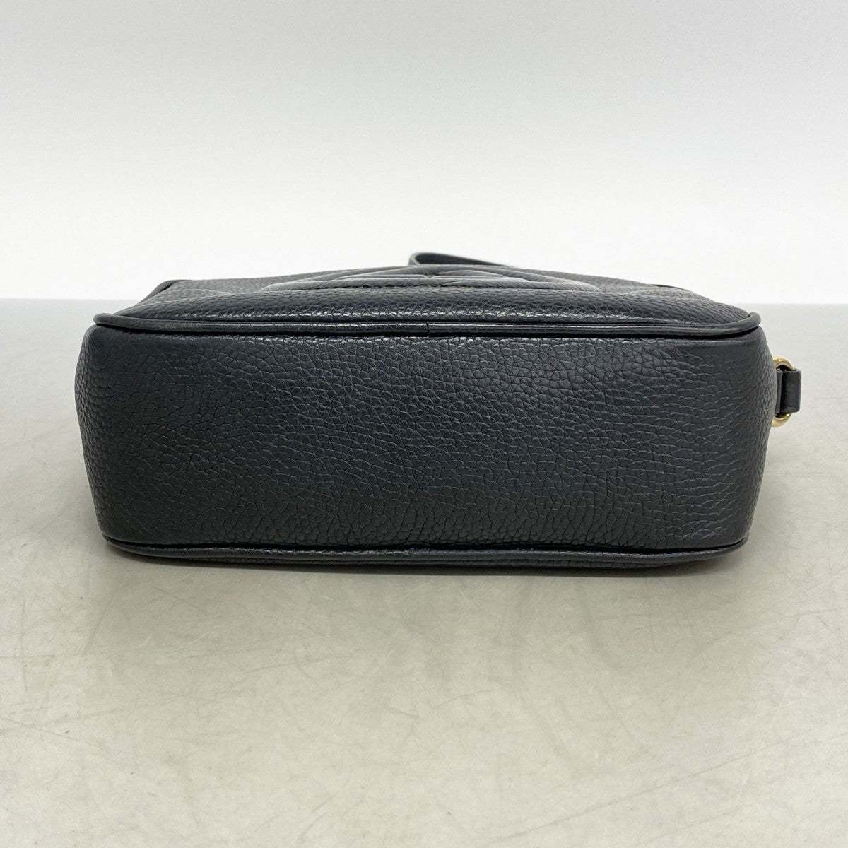 【6ef6572-k】グッチ ショルダーバッグ ソーホー 308364 レザー ブラック シャンパンゴールド金具【中古】レディース