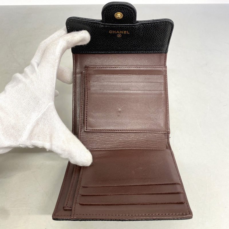 【6ef6622】シャネル 三つ折り財布 マトラッセ キャビアスキン ブラック ゴールド金具【中古】レディース