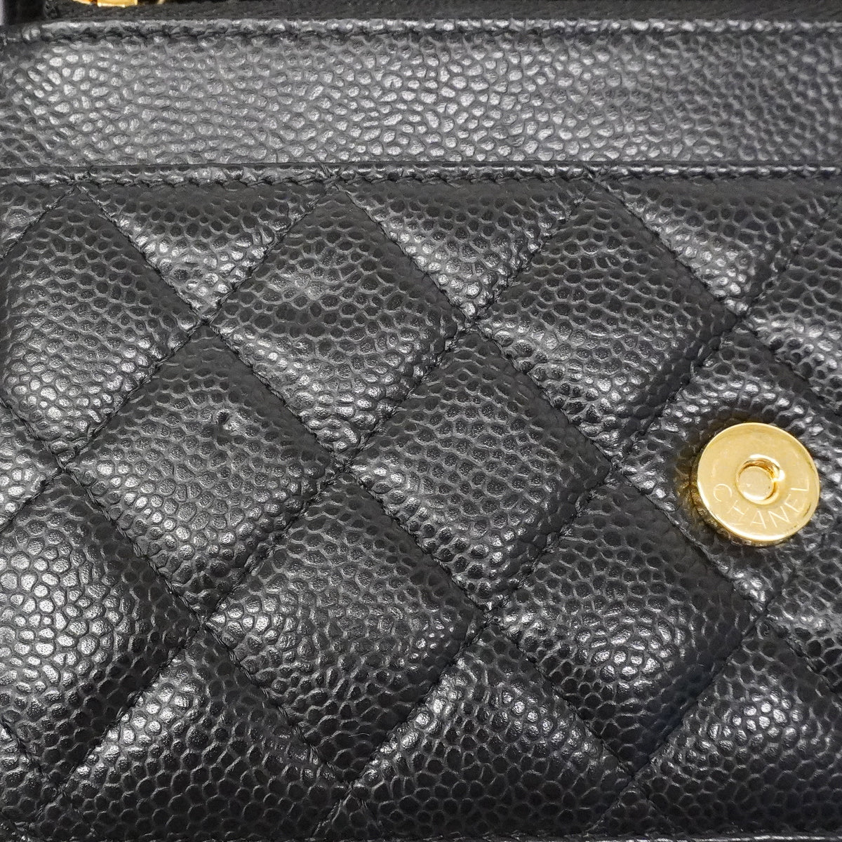 【6ef6634】シャネル ショルダーウォレット マトラッセ チェーンショルダー キャビアスキン ブラック ゴールド金具【中古】レディース