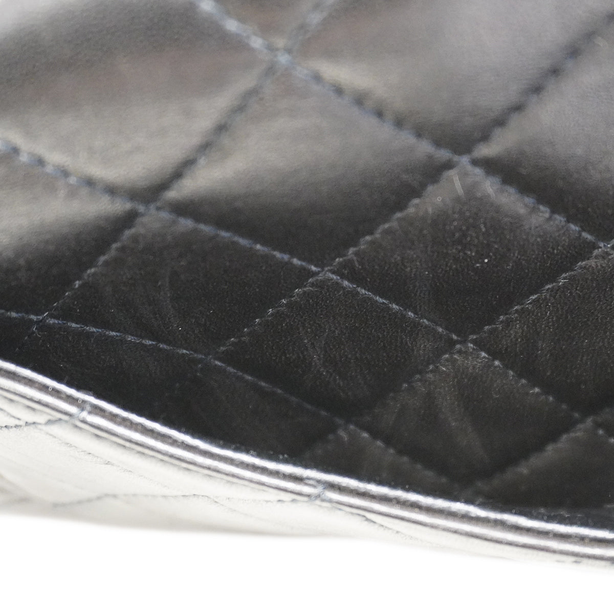 【6fa0033-h】シャネル ショルダーバッグ マトラッセ チェーンショルダー ラムスキン ブラック ゴールド金具【中古】レディース