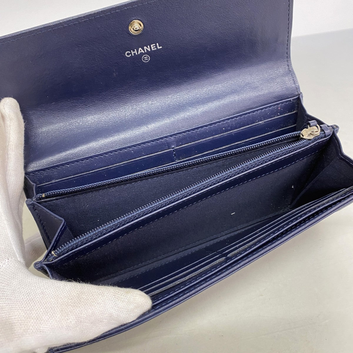 【6fa0059-k】シャネル 長財布 カメリア ラムスキン ネイビー シルバー金具【中古】レディース