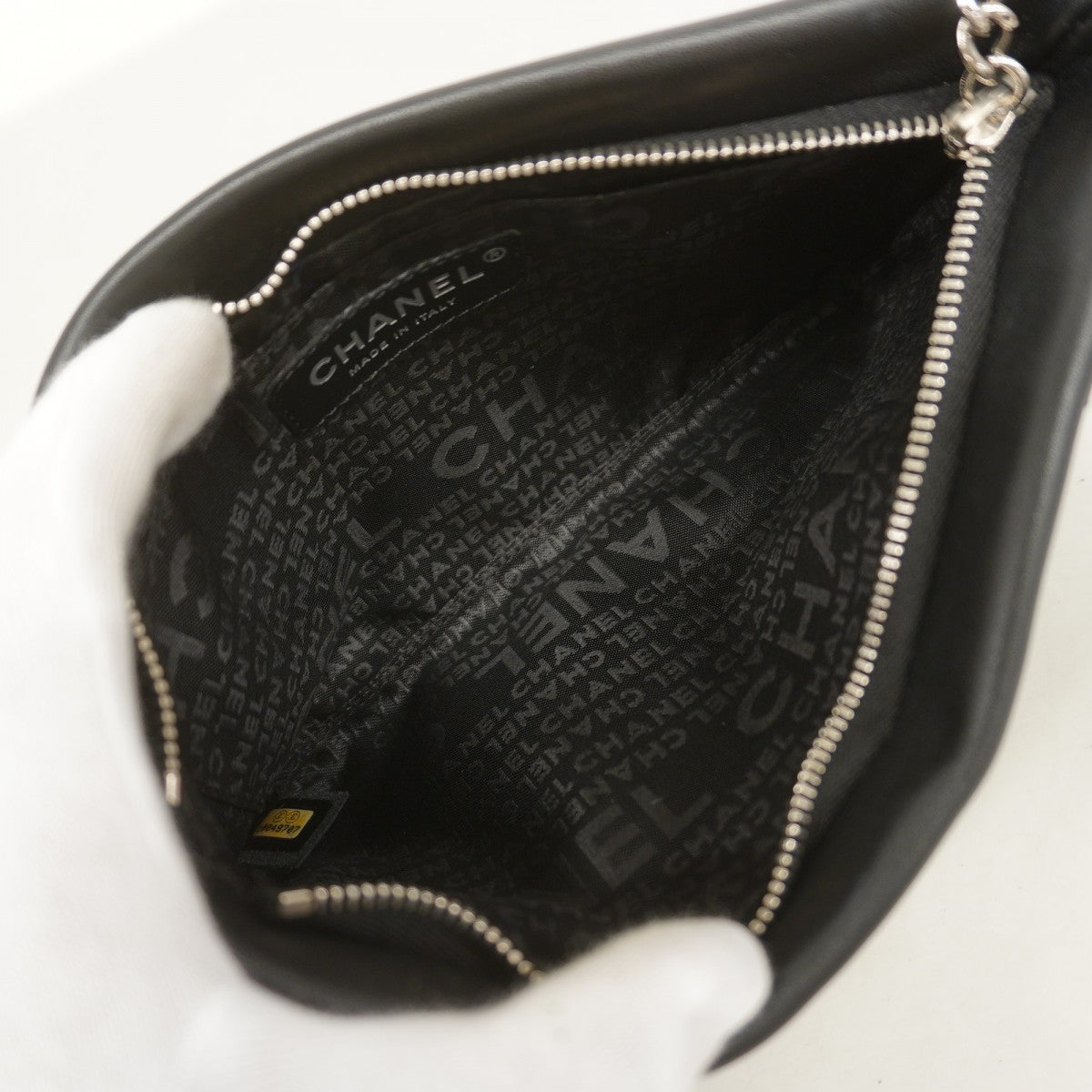 【6fa0076-k】シャネル ポーチ レザー ブラック シルバー金具【中古】レディース