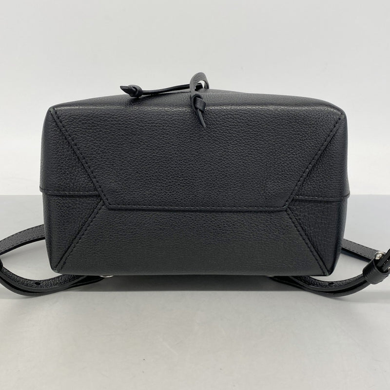 【6fa0184-k】ルイヴィトン リュック・デイパック トリヨン ロックミーバックパック M41815 ノワール【中古】レディース