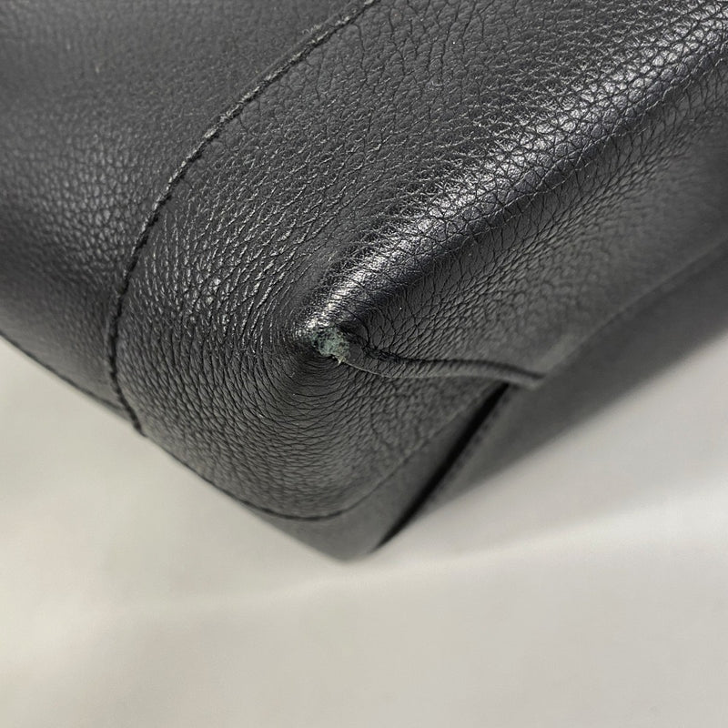 【6fa0184-k】ルイヴィトン リュック・デイパック トリヨン ロックミーバックパック M41815 ノワール【中古】レディース