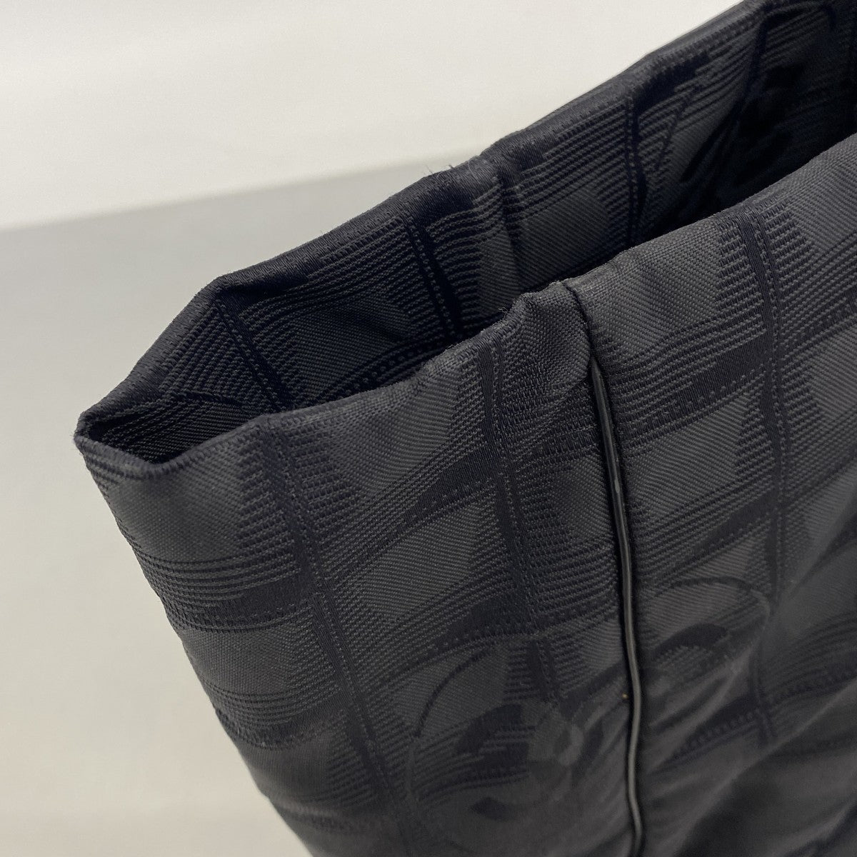 【6fa0190-k】シャネル トートバッグ ニュートラベル ナイロン ブラック ゴールド金具【中古】レディース
