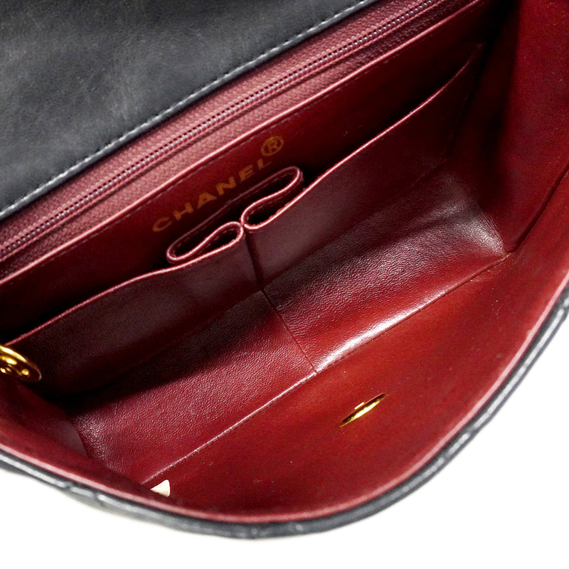 【6fa0207-k】シャネル ショルダーバッグ マトラッセ チェーンショルダー ラムスキン ブラック ゴールド金具【中古】レディース
