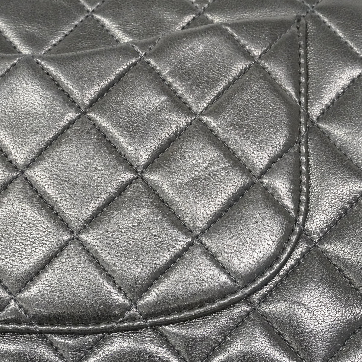 【6fa0222】シャネル ショルダーバッグ マトラッセ Wフラップ Wチェーン ラムスキン ブラック ゴールド金具【中古】レディース