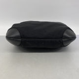 【6fa0283-k】グッチ ショルダーバッグ 001 4157 ナイロンキャンバス ブラック ゴールド金具【中古】レディース