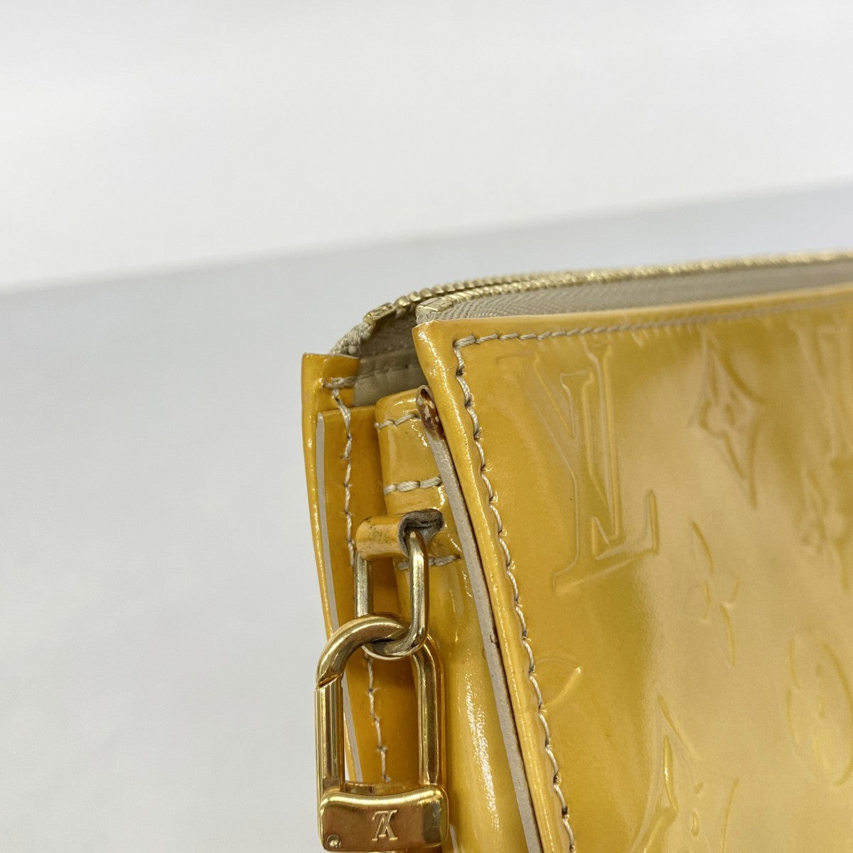 【6fa0286-k】ルイヴィトン ポーチ ヴェルニ レキシントン M91010 ベージュ【中古】レディース