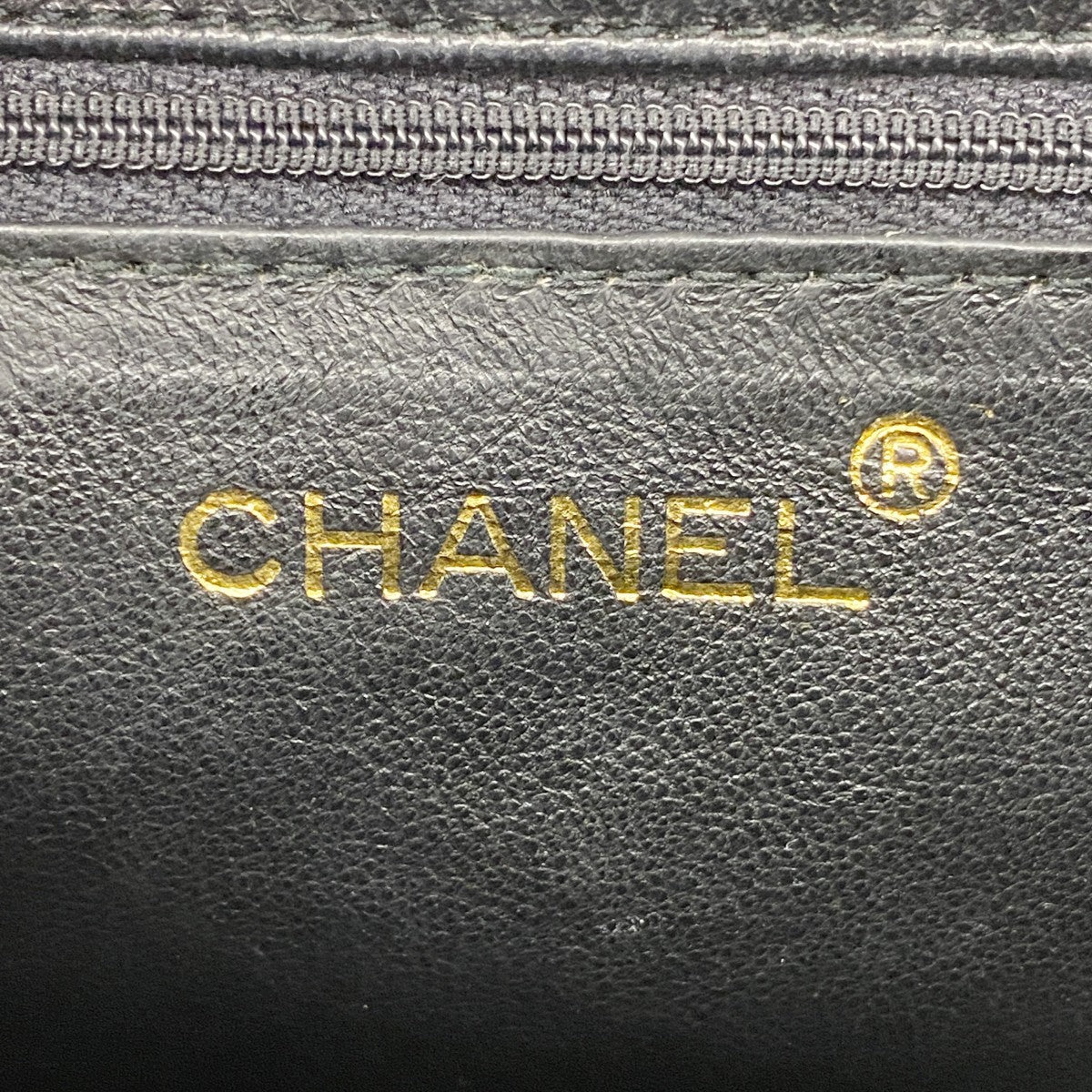 【6fa0304-k】シャネル ショルダーバッグ マトラッセ チェーンショルダー ラムスキン ブラック ゴールド金具【中古】レディース
