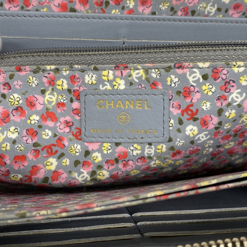 【6fa0312-k】シャネル 長財布 マトラッセ キャンバス カーキ ゴールド金具【中古】レディース
