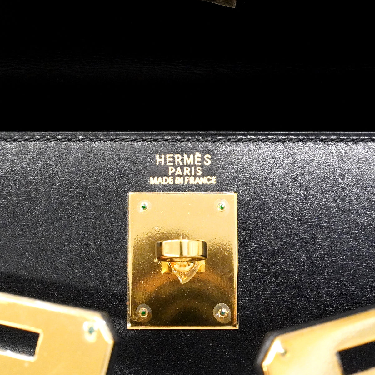 【6fa0379】エルメス ハンドバッグ ケリー32 ボックスカーフ ブラック ゴールド金具 □F刻印 2wayバッグ【中古】レディース