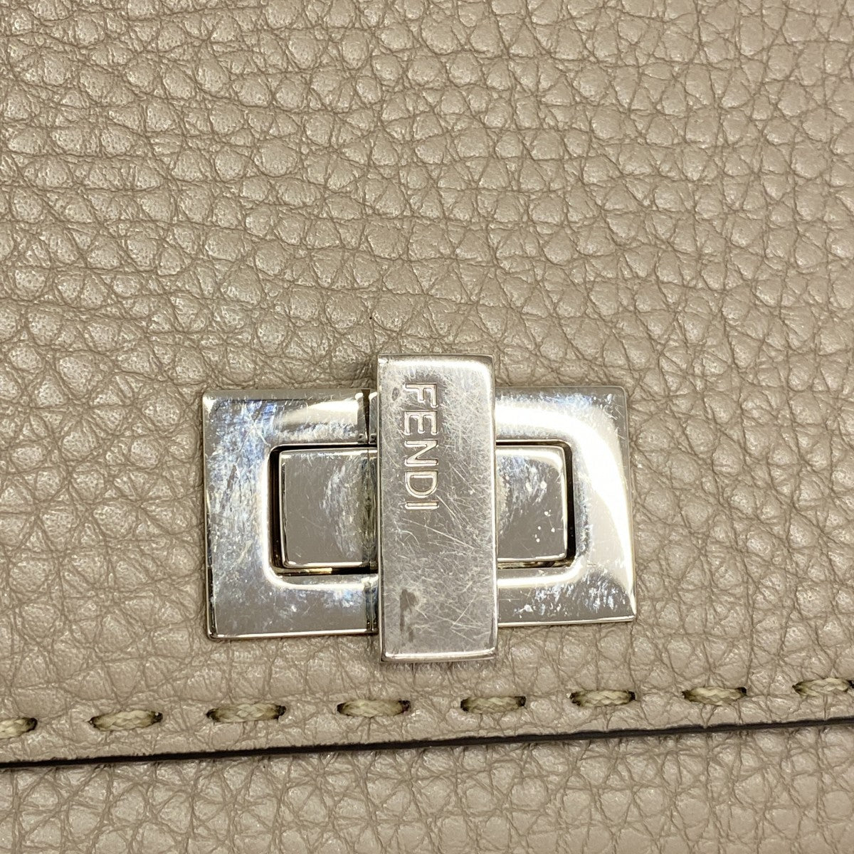 【6fa0463】フェンディ 長財布 セレリア ピーカブー レザー ベージュ シルバー金具【中古】レディース