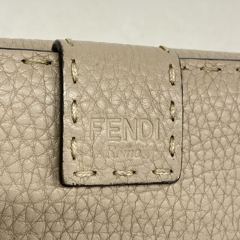 【6fa0463】フェンディ 長財布 セレリア ピーカブー レザー ベージュ シルバー金具【中古】レディース
