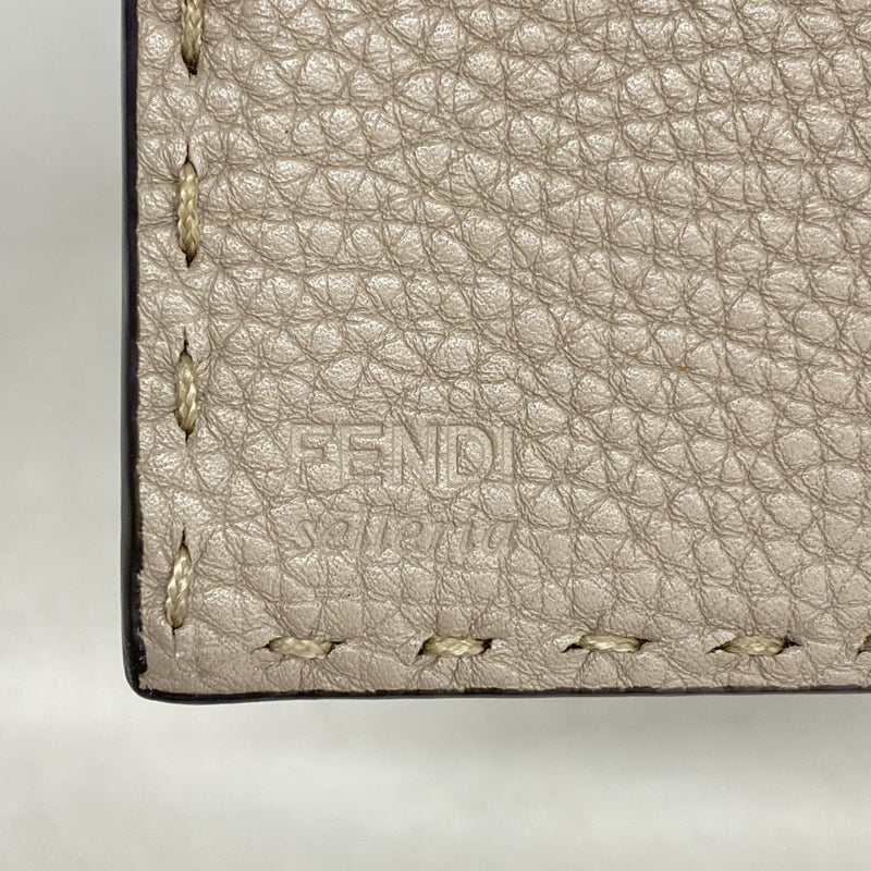 【6fa0463】フェンディ 長財布 セレリア ピーカブー レザー ベージュ シルバー金具【中古】レディース