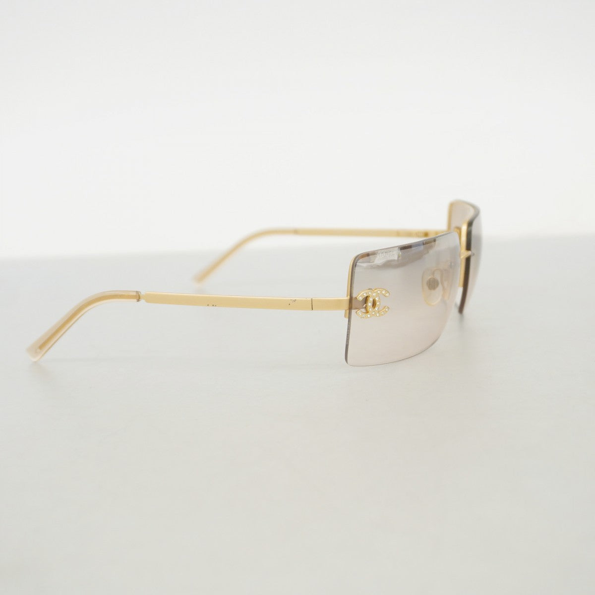 【6fa0472】シャネル サングラス 4092-B プラスチック シャンパンゴールド ゴールド金具【中古】レディース