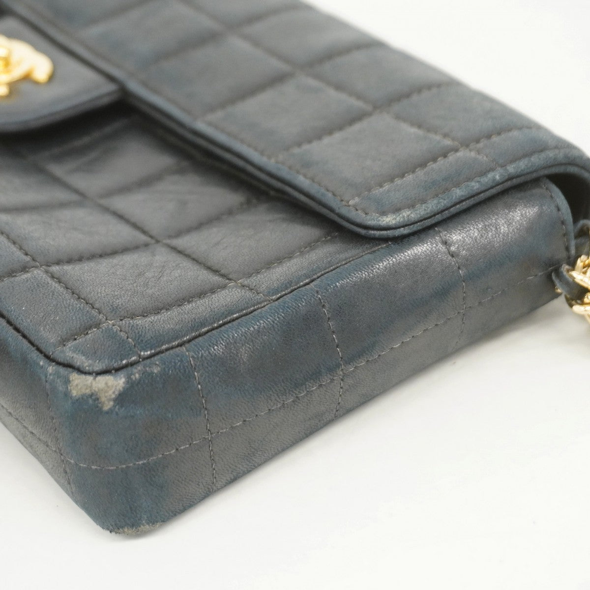 【6fa0474】シャネル ショルダーバッグ チョコバー チェーンショルダー ラムスキン ブラック ゴールド金具【中古】レディース