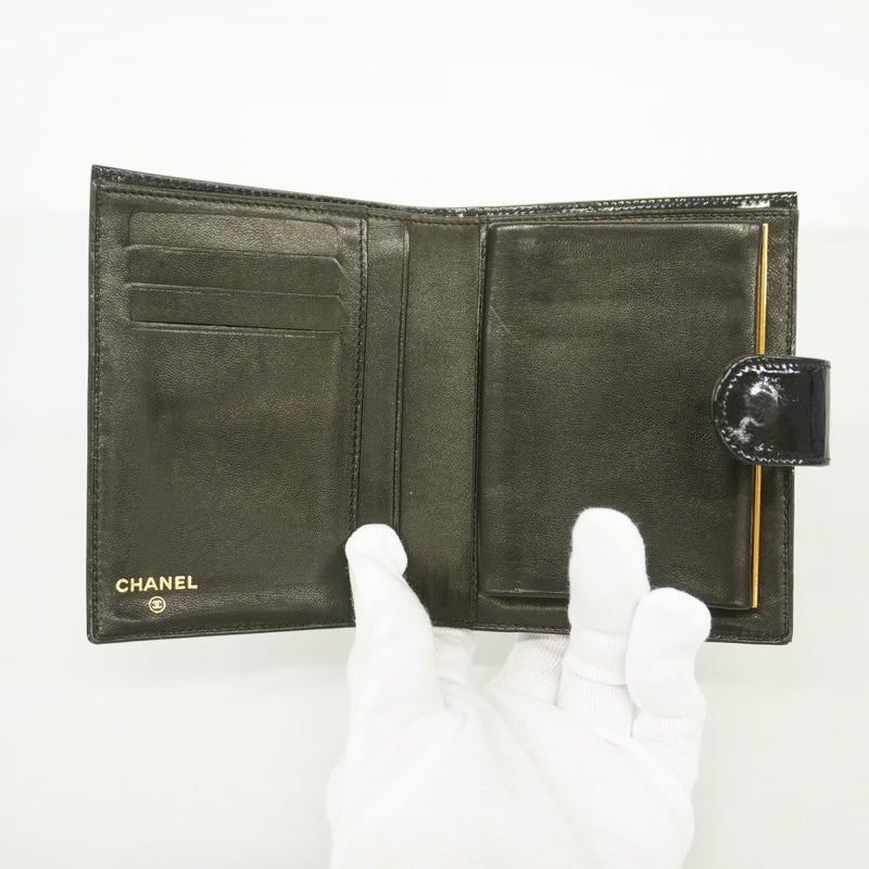 【6fa0495】シャネル 財布 パテントレザー ブラック ゴールド金具【中古】レディース