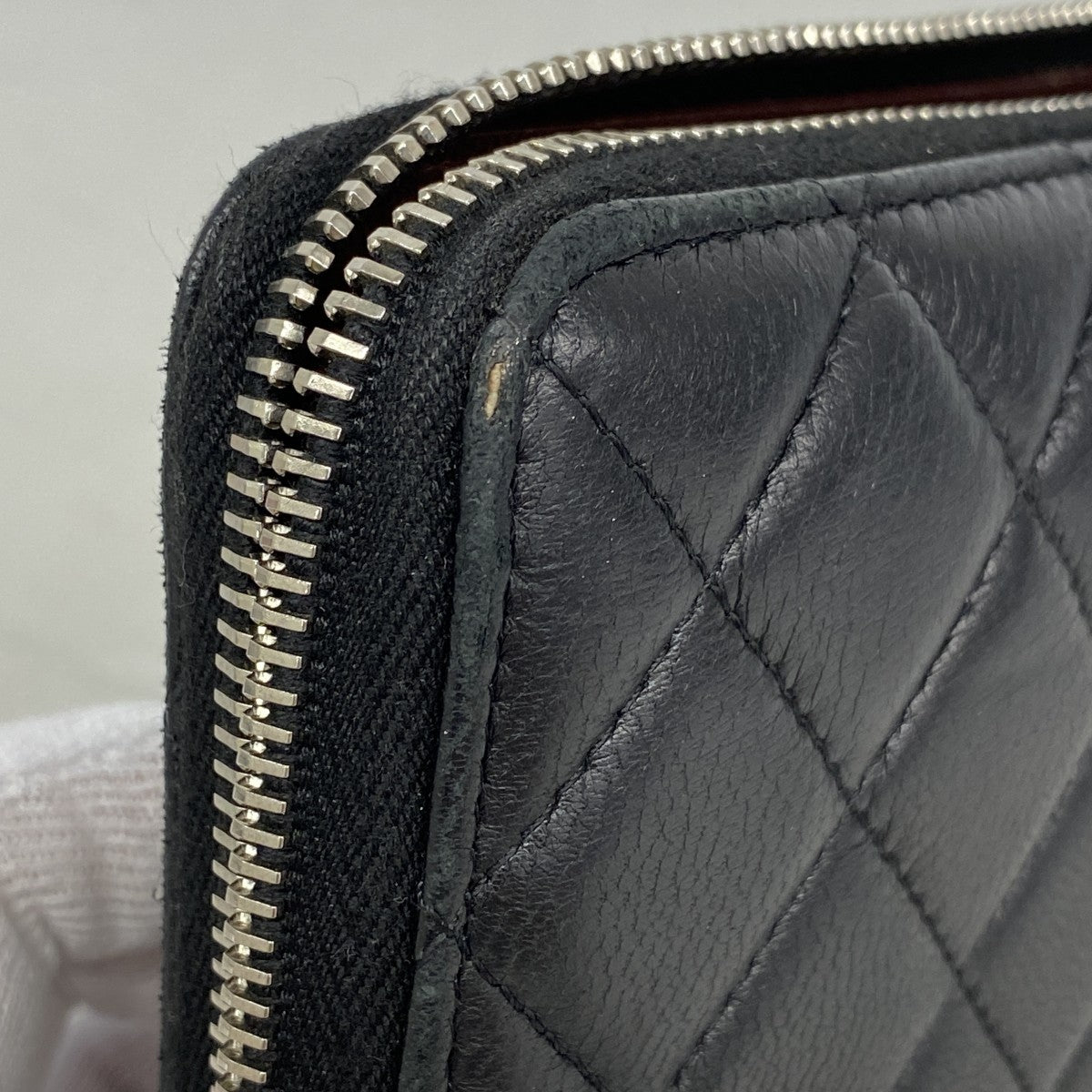 【6fa0548】シャネル 長財布 マトラッセ ラムスキン ブラック シルバー金具【中古】レディース