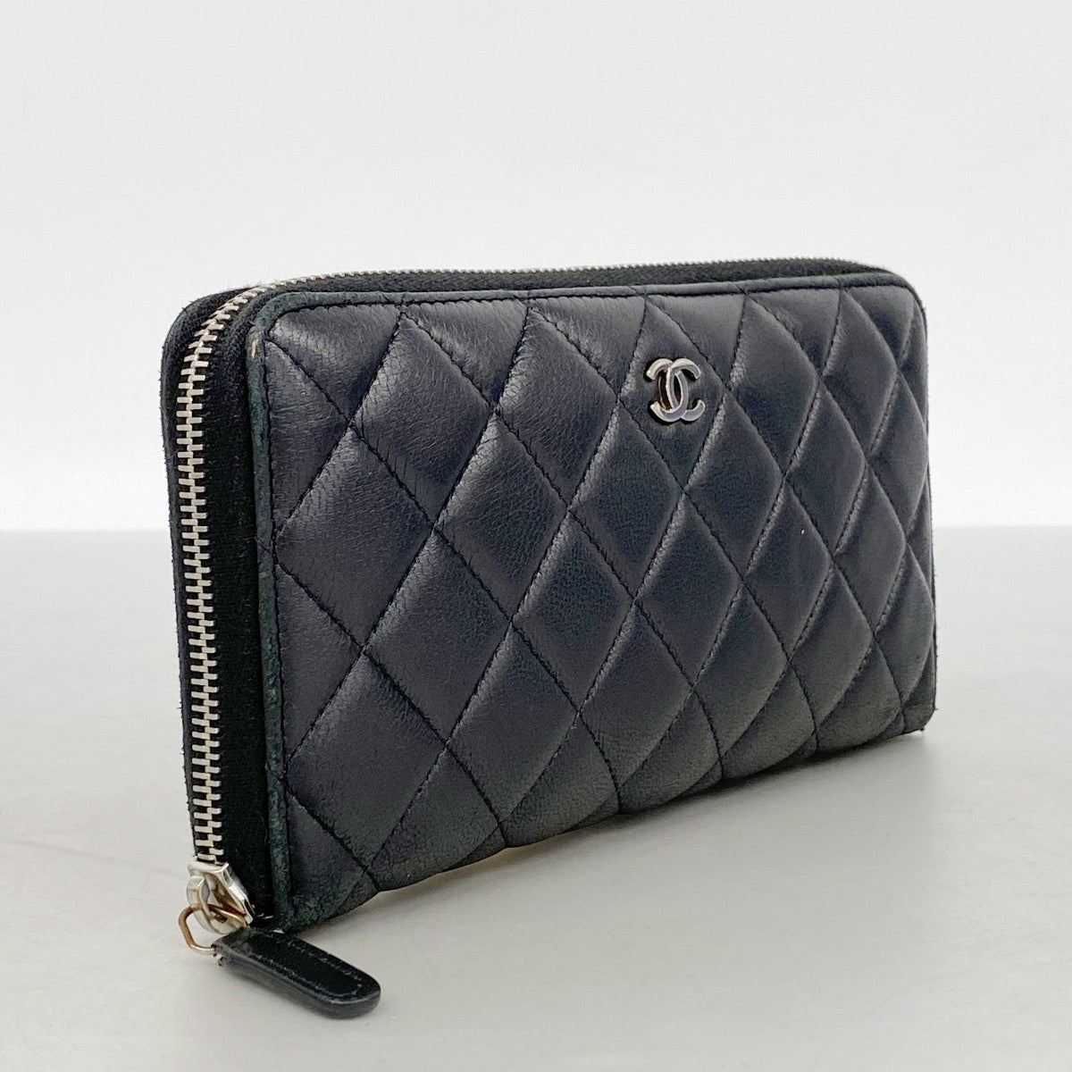 【6fa0548】シャネル 長財布 マトラッセ ラムスキン ブラック シルバー金具【中古】レディース