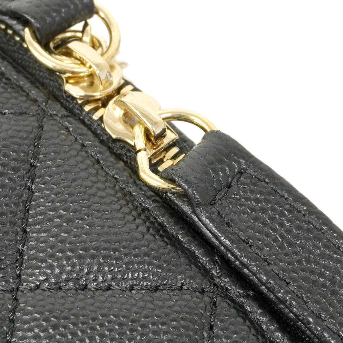 【6fa0795】シャネル リュック・デイパック マトラッセ キャビアスキン ブラック シャンパンゴールド金具【中古】レディース