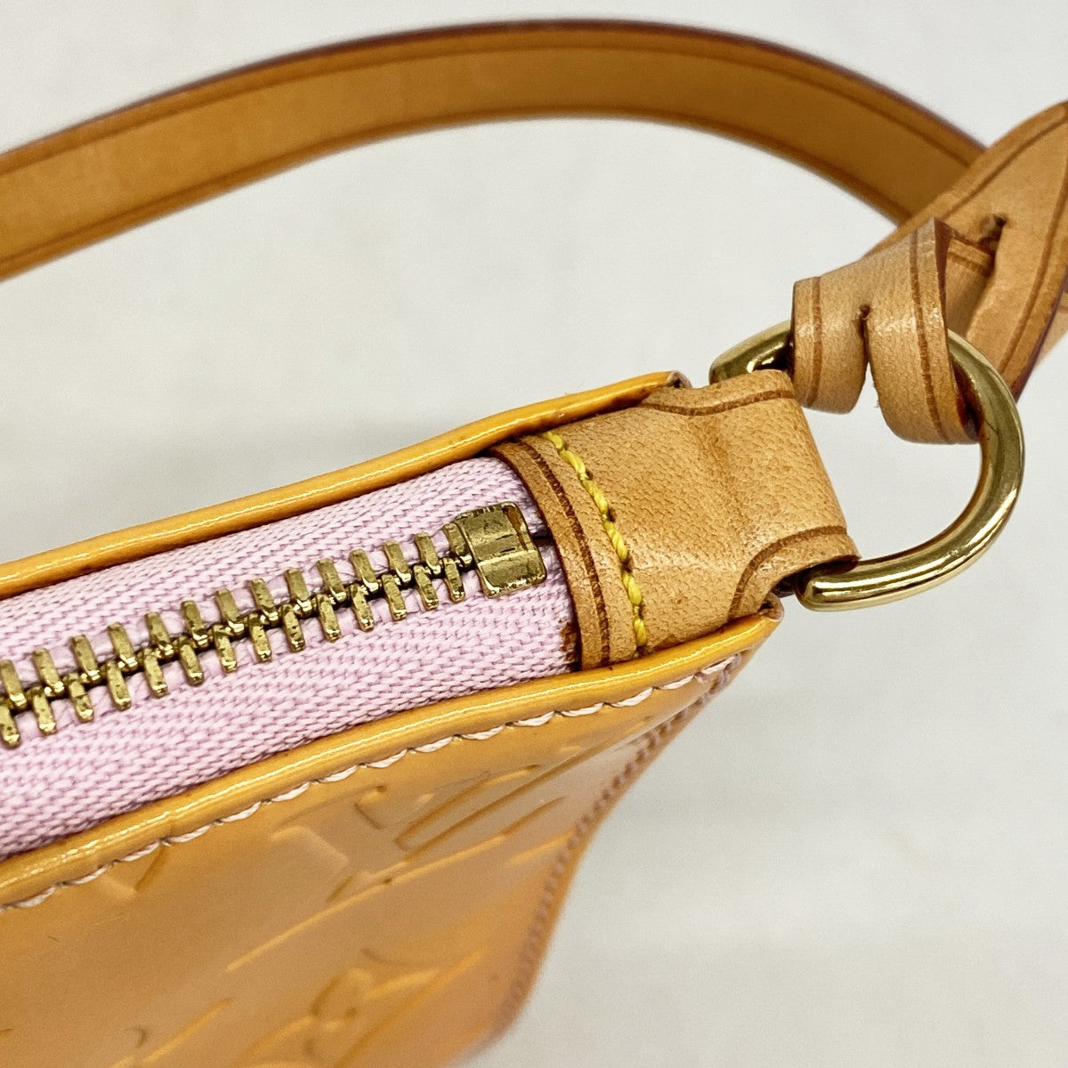 【6fa0805】ルイヴィトン ポーチ ヴェルニ レキシントン M91057 マシュマロピンク【中古】レディース