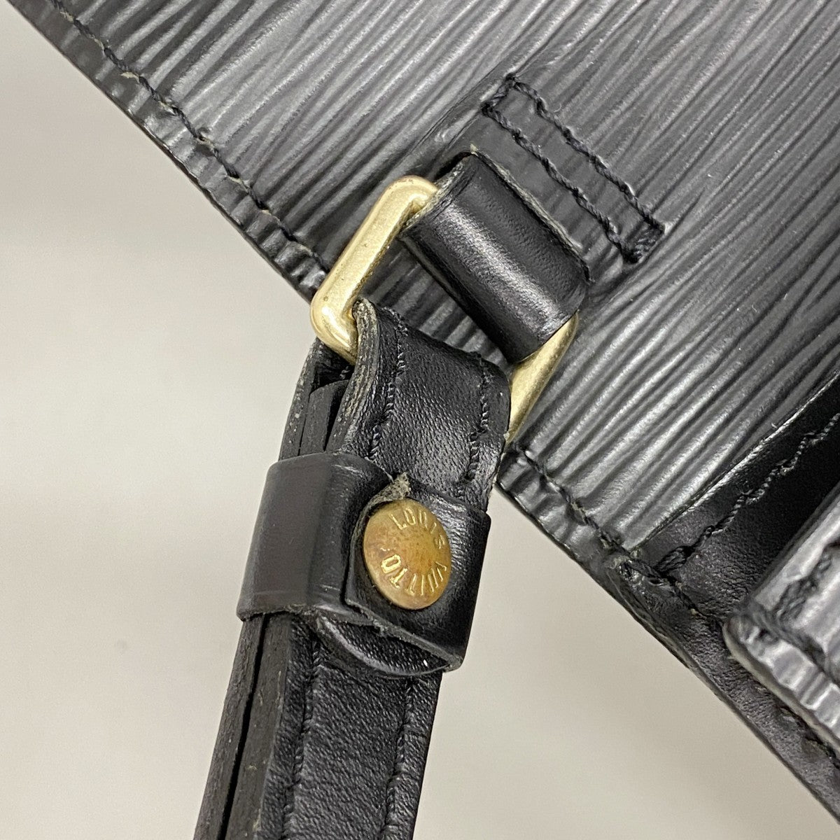 【6fa0943】ルイヴィトン クラッチバッグ エピ ポシェットセリエドラゴンヌ M52762 ノワール【中古】メンズ