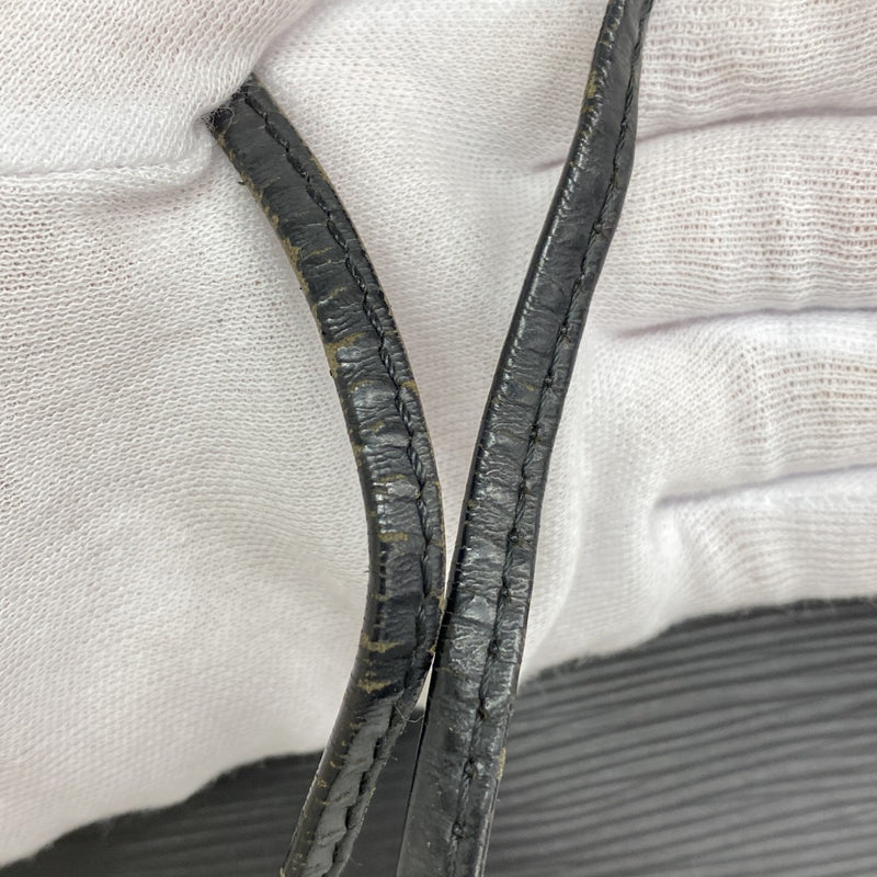 【6fa0950】ルイヴィトン ショルダーバッグ エピ プチノエ M59012 ノワール 【中古】レディース