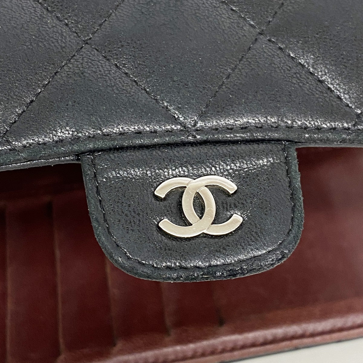 【6fa0974】シャネル 三つ折り長財布 マトラッセ ラムスキン ブラック シルバー金具【中古】レディース