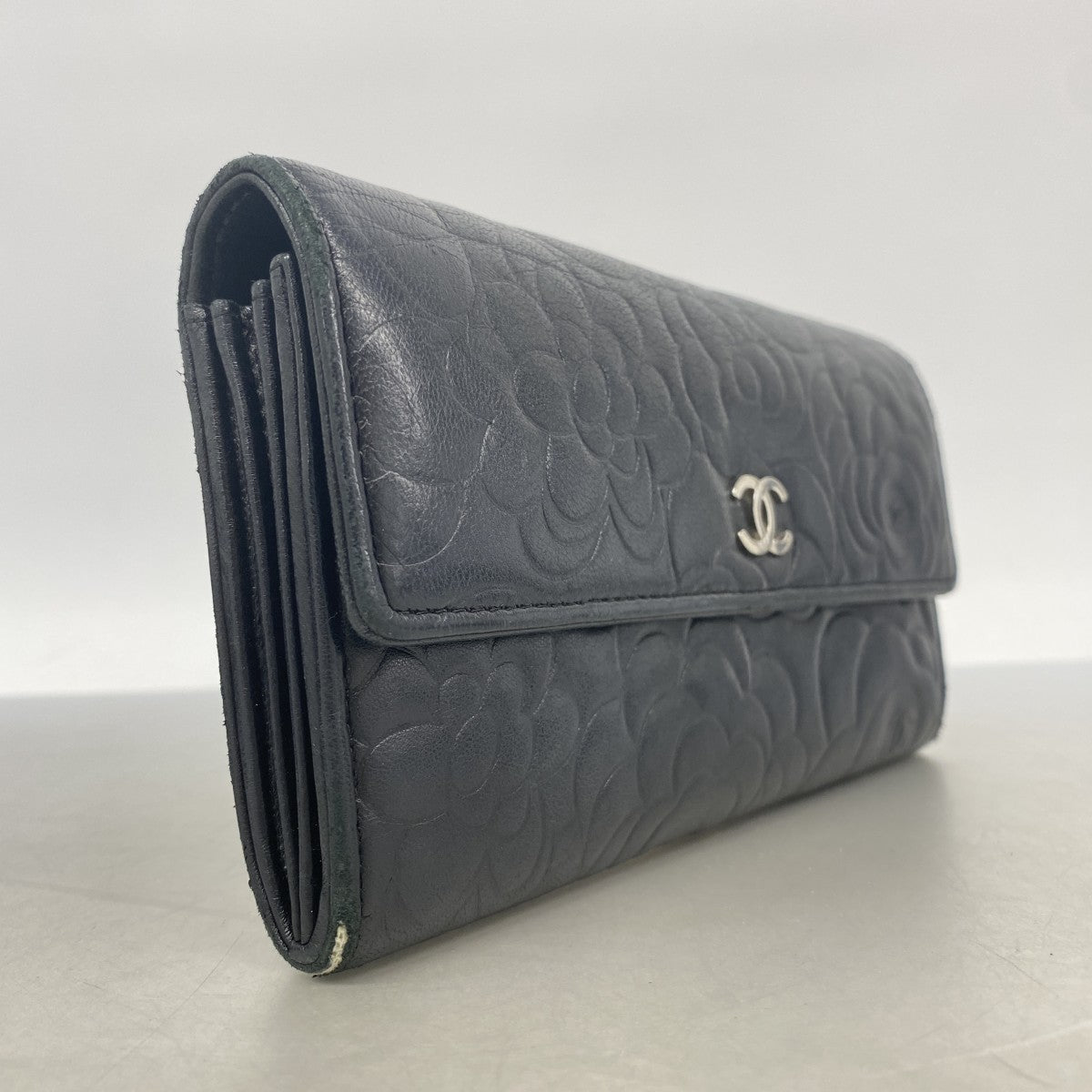 【6fa1014】シャネル 長財布 カメリア ラムスキン ブラック シルバー金具【中古】レディース