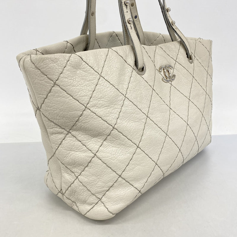 【6fa1024-k】シャネル トートバッグ オンザローズ レザー グレー シルバー金具【中古】レディース