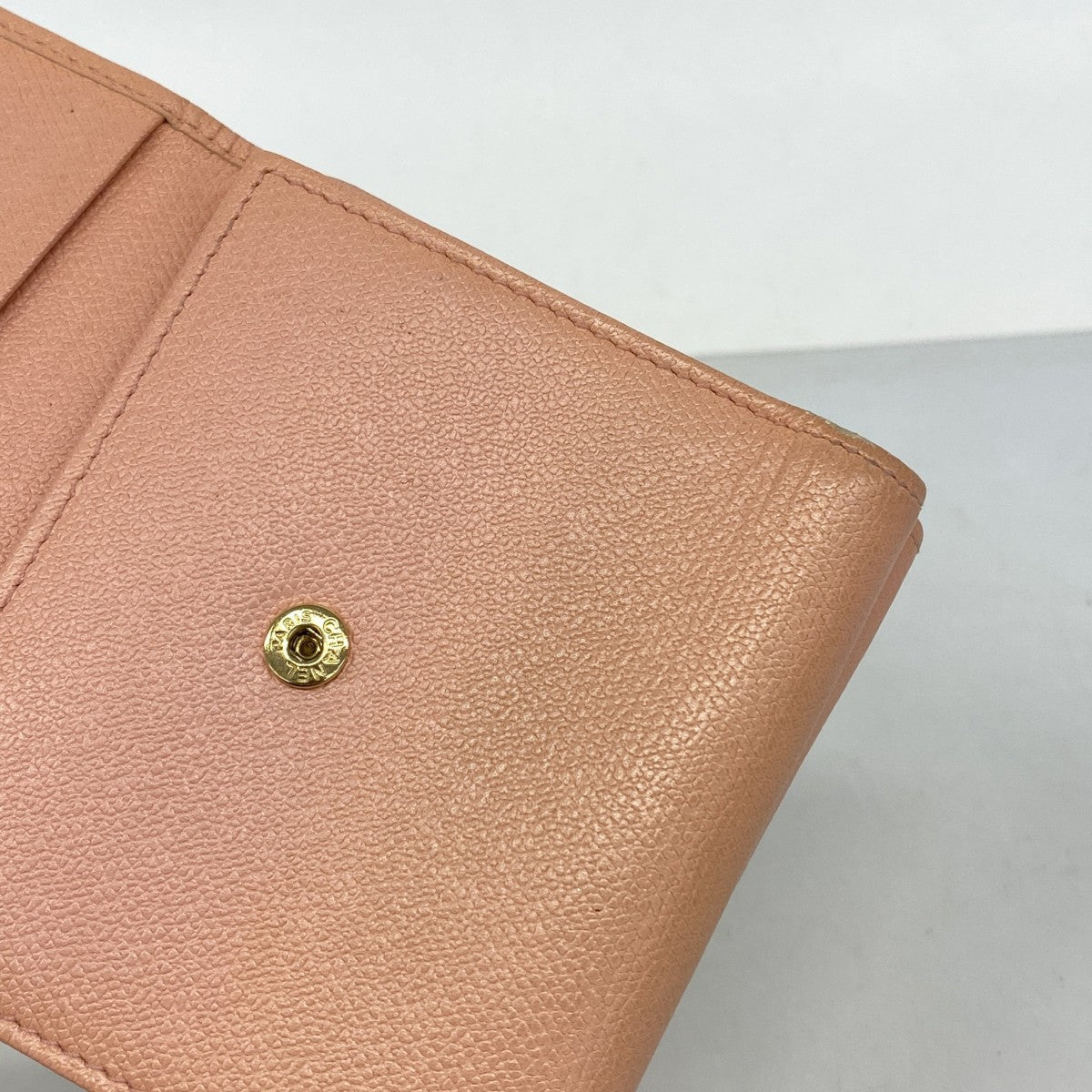 【6fa1048-k】シャネル 三つ折り長財布 ココボタン レザー ピンク ゴールド金具【中古】レディース