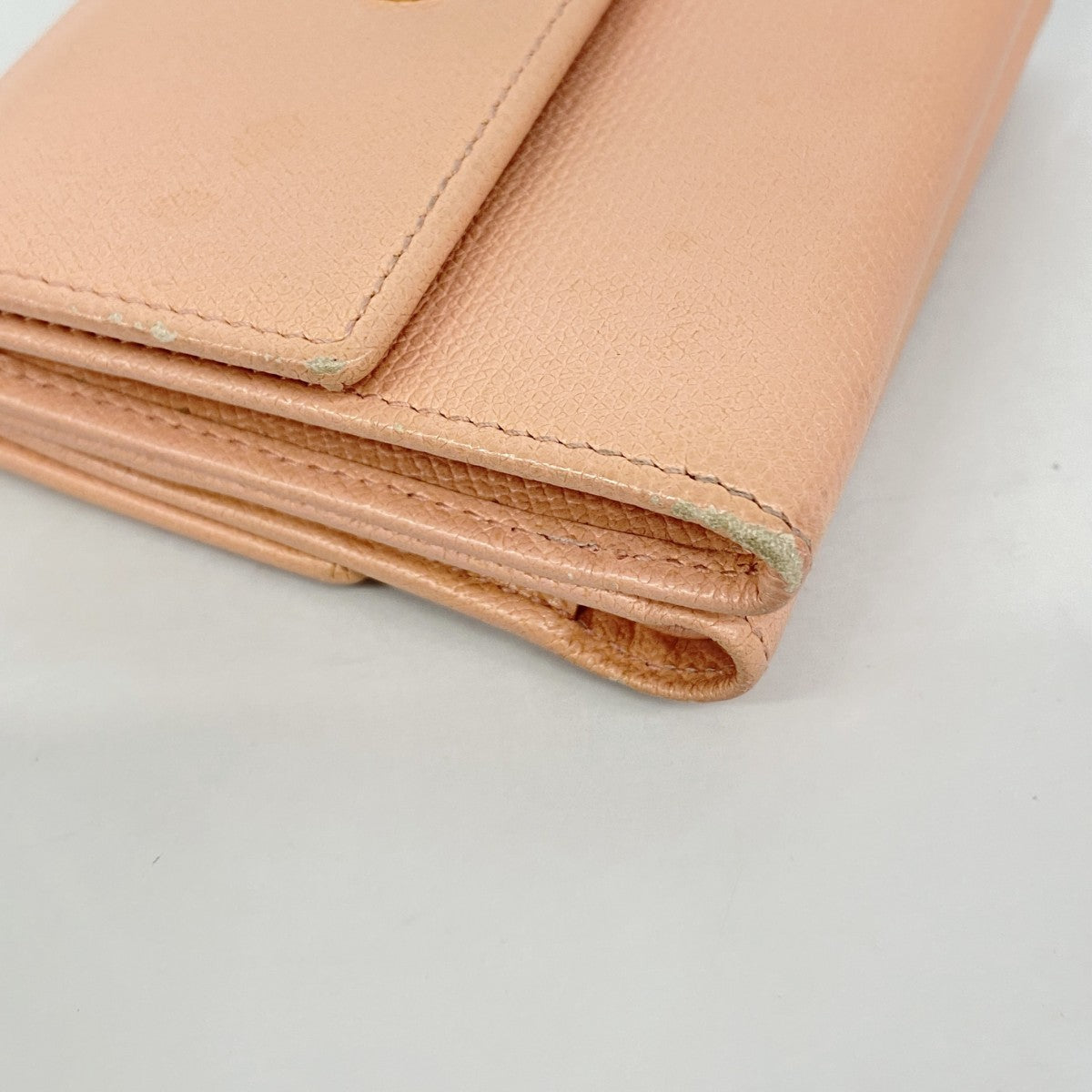 【6fa1048-k】シャネル 三つ折り長財布 ココボタン レザー ピンク ゴールド金具【中古】レディース