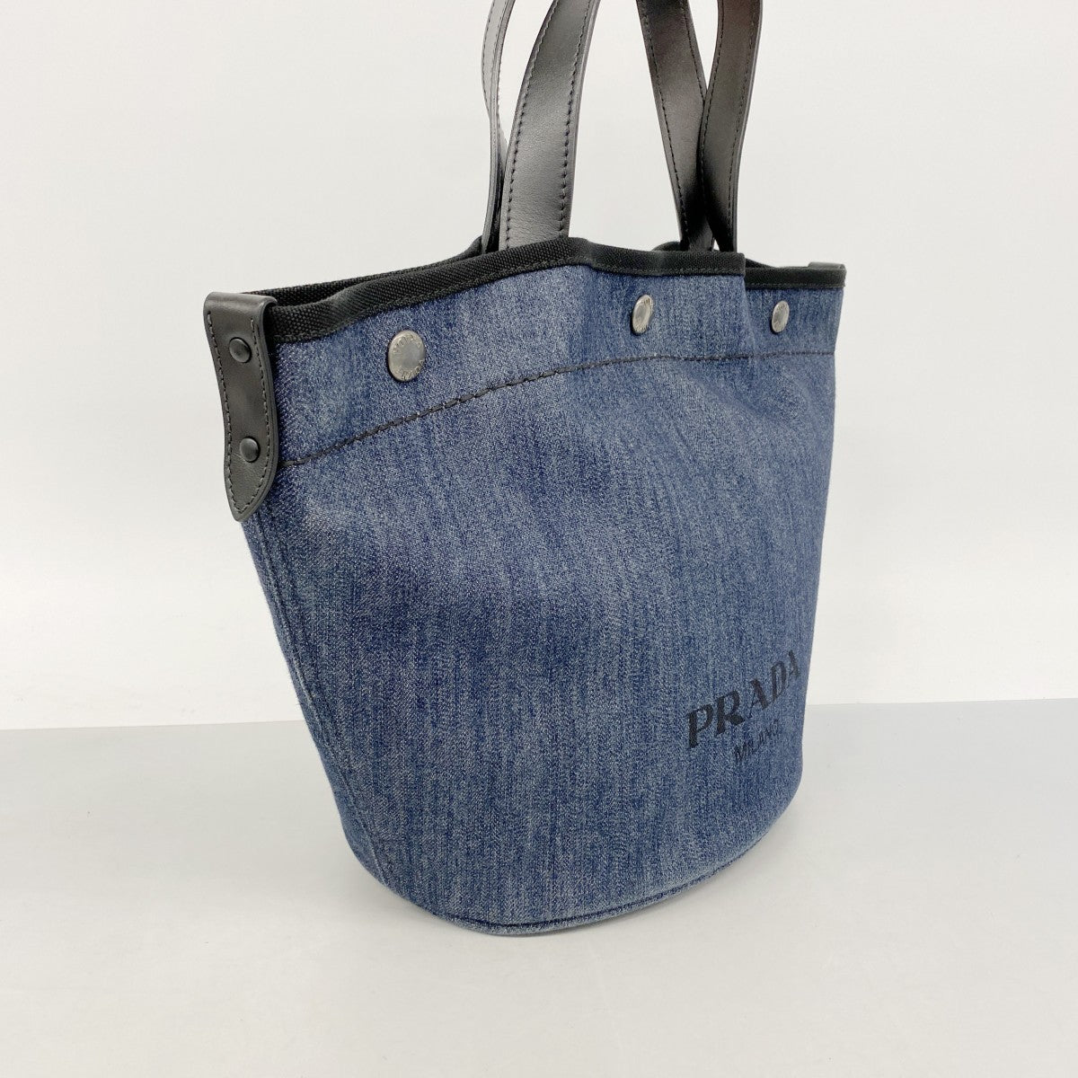 【6fa1077-k】プラダ トートバッグ デニム ブルー ブラック シルバー金具【中古】レディース