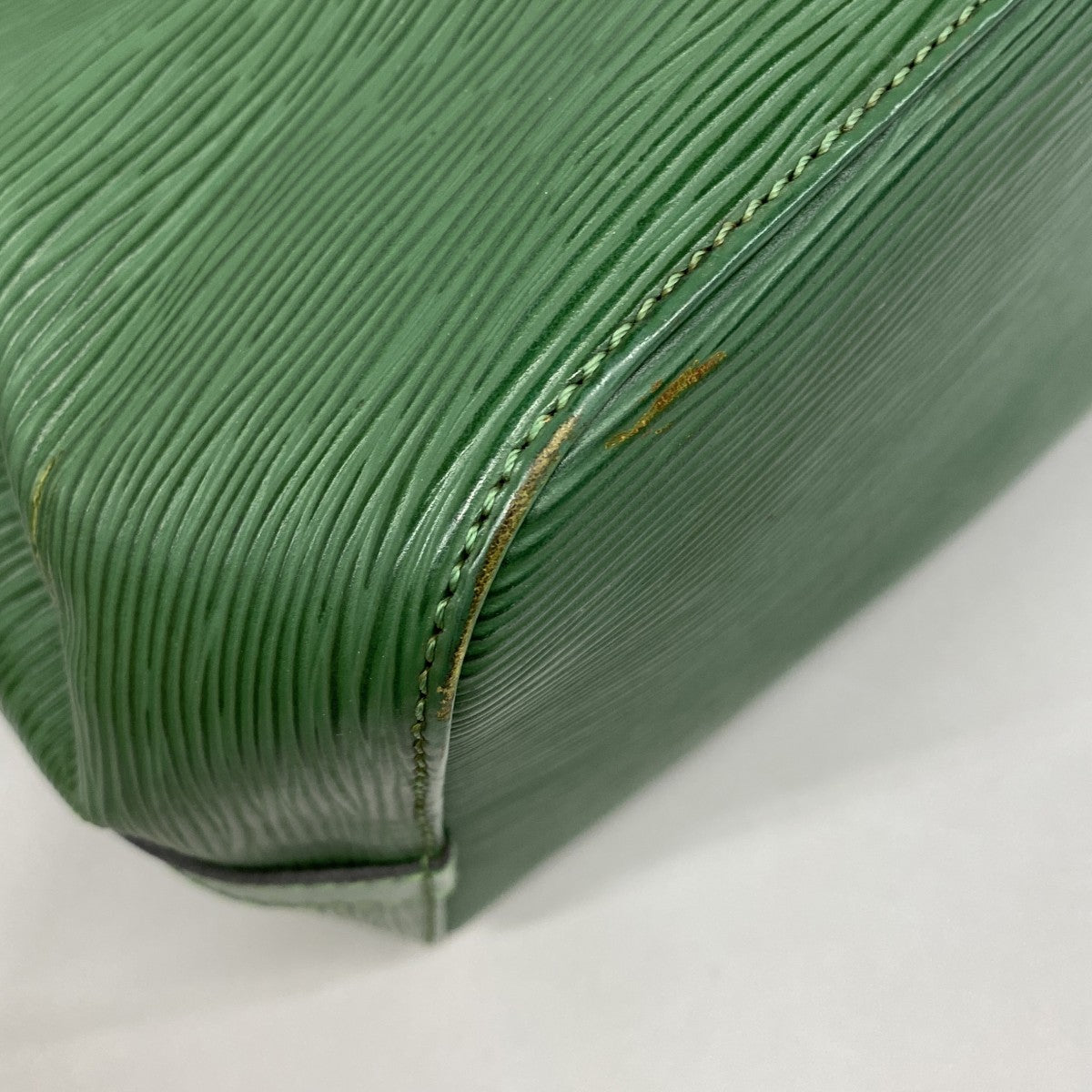 【6fa1091】ルイヴィトン ショルダーバッグ エピ プチノエ M44104 ポルネオグリーン【中古】レディース