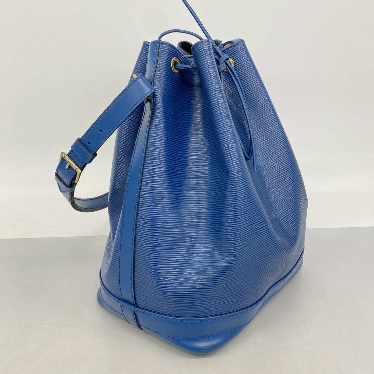 【6fa1120】ルイヴィトン ショルダーバッグ エピ ノエ M44005 トレドブルー【中古】レディース