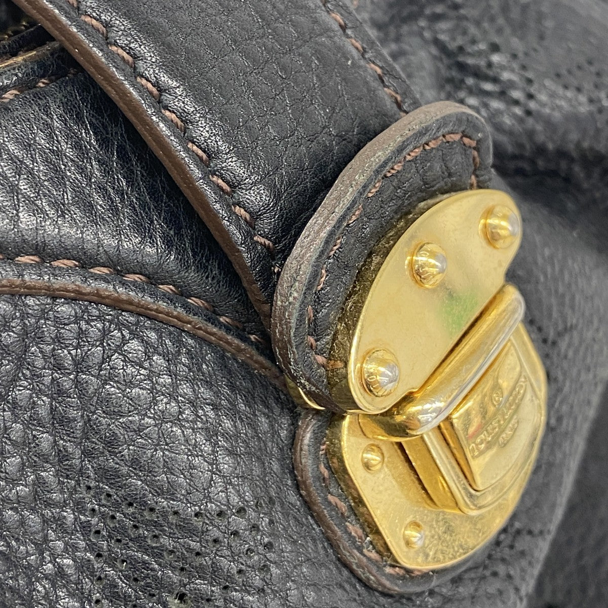 【6fa1128】ルイヴィトン ショルダーバッグ マヒナ XS M95660 ノワール【中古】レディース