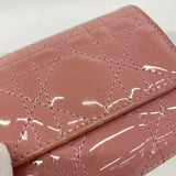 【6fa1191】クリスチャンディオール 三つ折り財布 カナージュ エナメル ピンク ゴールド金具【中古】レディース