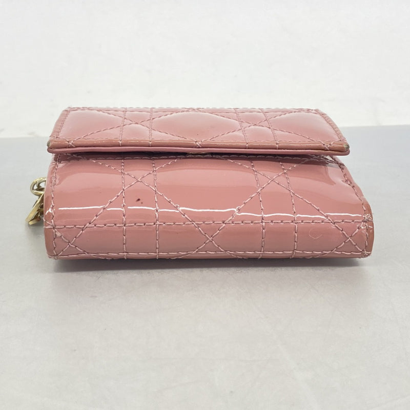 【6fa1191】クリスチャンディオール 三つ折り財布 カナージュ エナメル ピンク ゴールド金具【中古】レディース